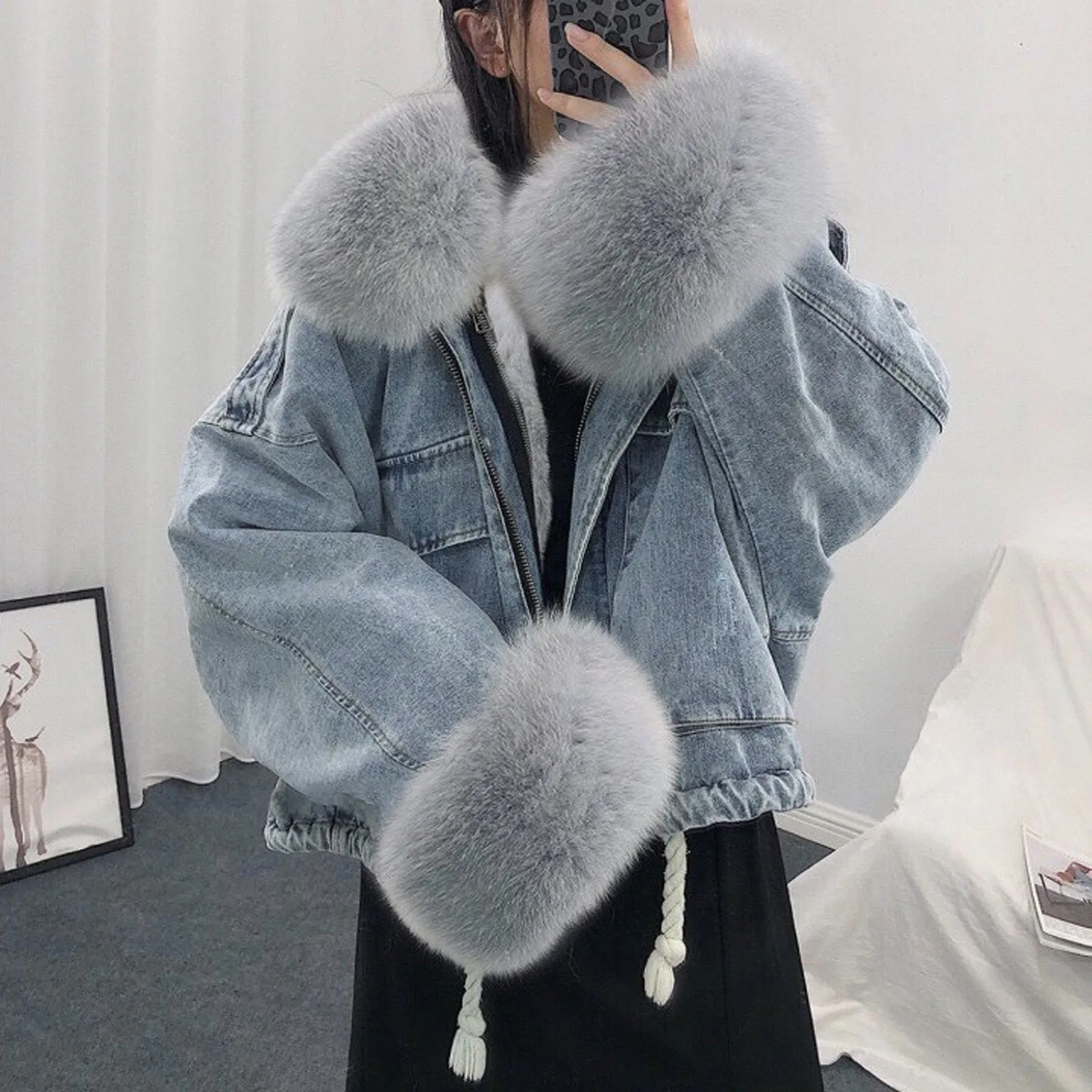 2020 Winter Loose Denim Jacket Women Oversized Fur Collar Plus Velvet Padded Jackets Vintage Cotton Thick Warm Jean Coat
2020 Winter Loose Denim Jacket Women Oversized Fur Collar Plus Velvet Padded Jackets Vintage Cotton Thick Warm Jean Coat