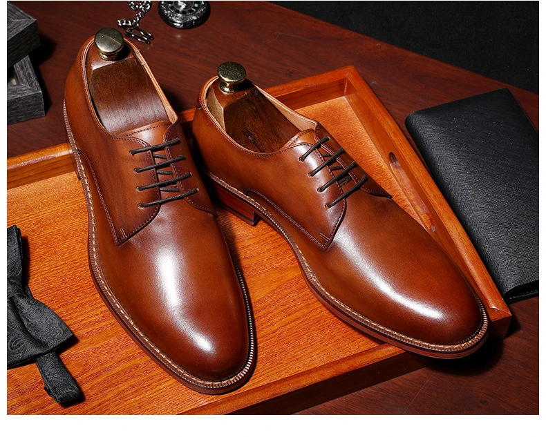 Sepatu Pria High Quality 2020 Gents Luxury Genuine Leather Breathable Brogue Carving Men Oxford Mens Dress Shoes Wedding Shoes
Sepatu Pria High Quality 2020 Gents Luxury Genuine Leather Breathable Brogue Carving Men Oxford Mens Dress Shoes Wedding Shoes