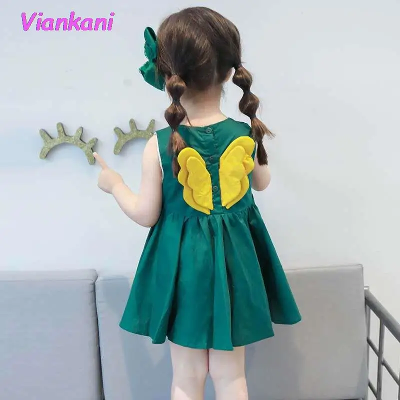Летнее милое детское платье без рукавов для девочек, платье с крыльями на спине для девочек, милый мультяшный сарафан 2021
Летнее милое детское платье без рукавов для девочек, платье с крыльями на спине для девочек, милый мультяшный сарафан 2021