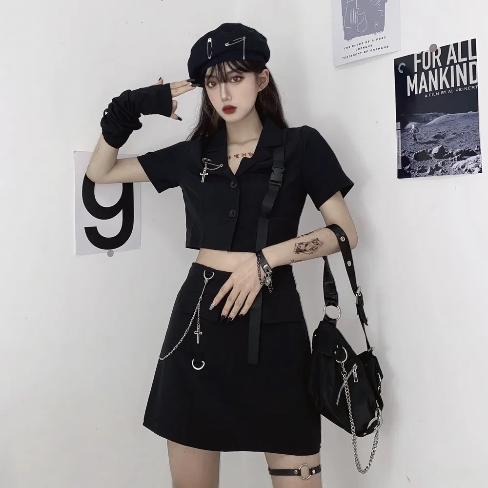 Vintage A-line High waist Slim Tooling Chain Pleated Skirt Women's Student Solid color Vintag Harajuku Skirts College Style 2020
Vintage A-line High waist Slim Tooling Chain Pleated Skirt Women's Student Solid color Vintag Harajuku Skirts College Style 2020