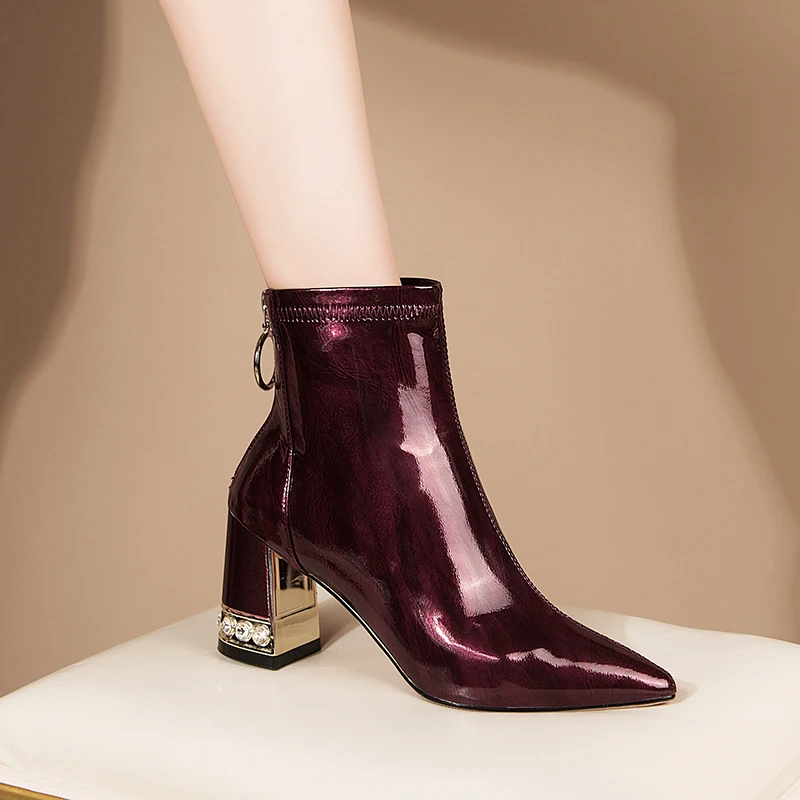 Genuine Leather Metal zippers Winter boots Elegant Women High Heels Boots Shoes Woman Fashion Newest Party Ankle Boots
Genuine Leather Metal zippers Winter boots Elegant Women High Heels Boots Shoes Woman Fashion Newest Party Ankle Boots