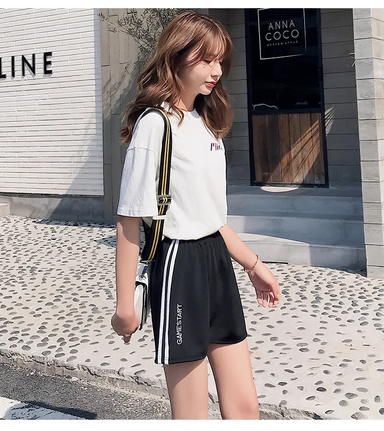 Shorts Harajuku Letter Embroidery Sweet Loose Striped Elastic Waist Women Short Womens Pockets Summer Korean Style Sweet Ladies
Shorts Harajuku Letter Embroidery Sweet Loose Striped Elastic Waist Women Short Womens Pockets Summer Korean Style Sweet Ladies