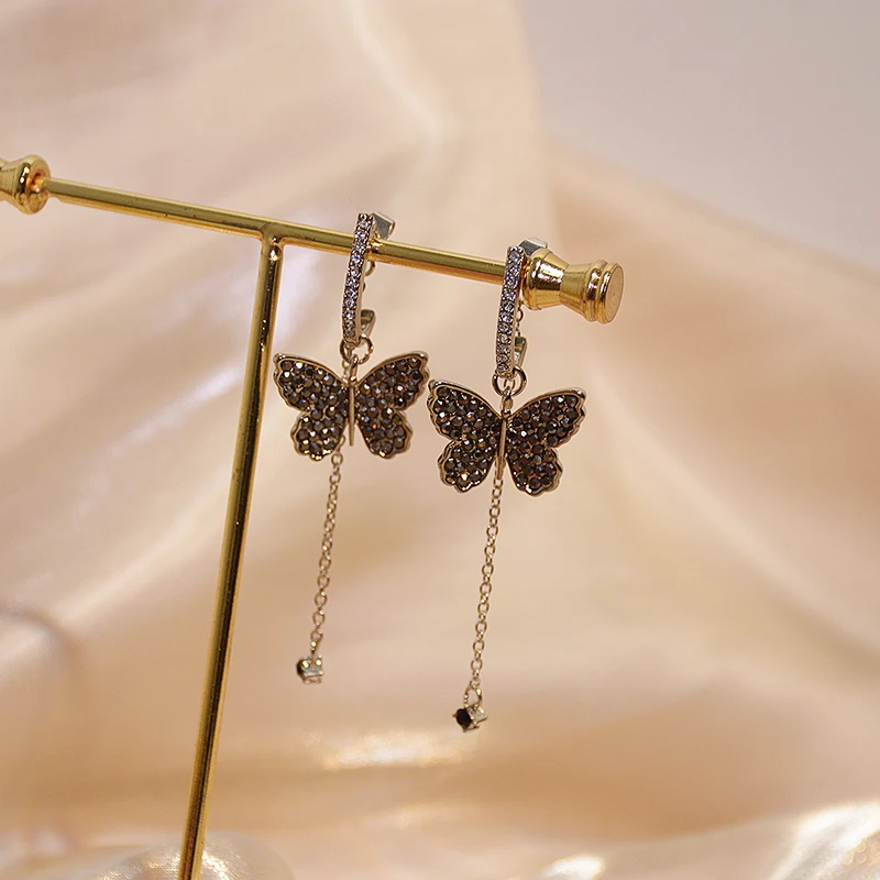 Korean hot 14k real gold jewelry Butterfly shape earrings for women top high quality AAA Shiny Zirconia S925 silver needle gift
Korean hot 14k real gold jewelry Butterfly shape earrings for women top high quality AAA Shiny Zirconia S925 silver needle gift