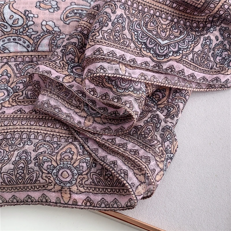 Women's vintage Paisley cotton scarf Pashmina hot shawl wrap scarf dirty winter print scarf
Women's vintage Paisley cotton scarf Pashmina hot shawl wrap scarf dirty winter print scarf
