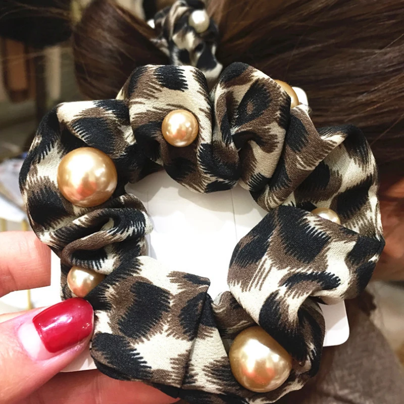 Women Girl Pearl Leopard Elastic Scrunchies Cute Leopard Elastic Hair Band Ponytail Holder Fashion Hair Accessories
Women Girl Pearl Leopard Elastic Scrunchies Cute Leopard Elastic Hair Band Ponytail Holder Fashion Hair Accessories