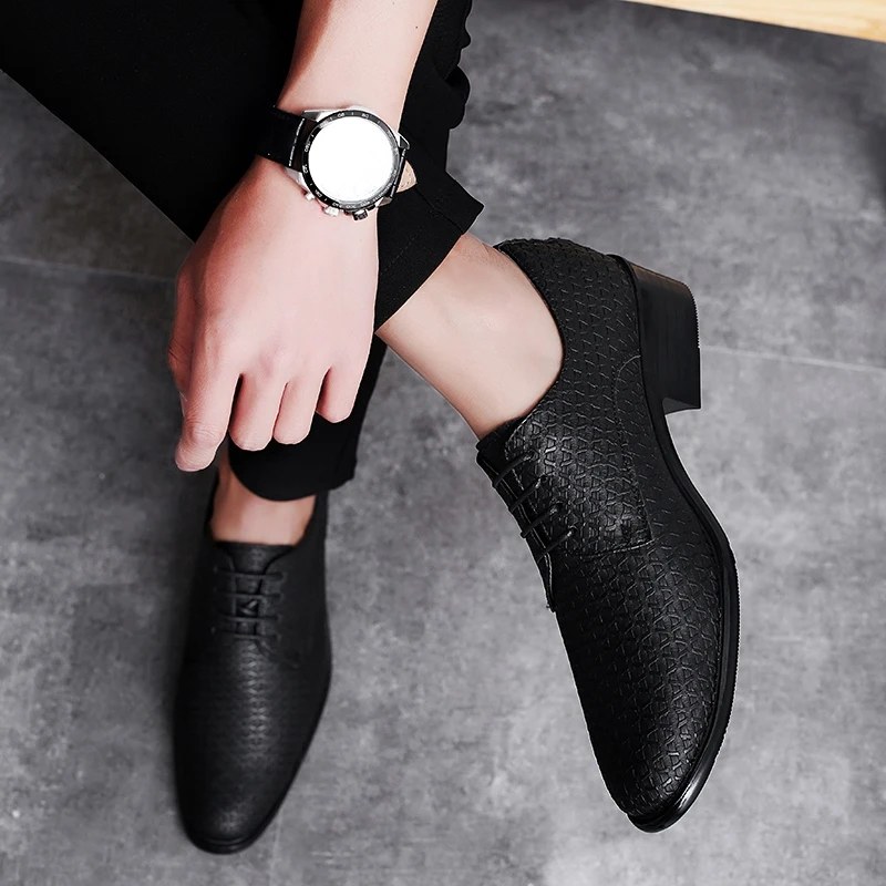 OZERSK Brand 2021 Autumn Men Formal Business High Quality Shoes Luxury Men's Dress Shoes Male Leather Wedding Party Shoes
OZERSK Brand 2021 Autumn Men Formal Business High Quality Shoes Luxury Men's Dress Shoes Male Leather Wedding Party Shoes