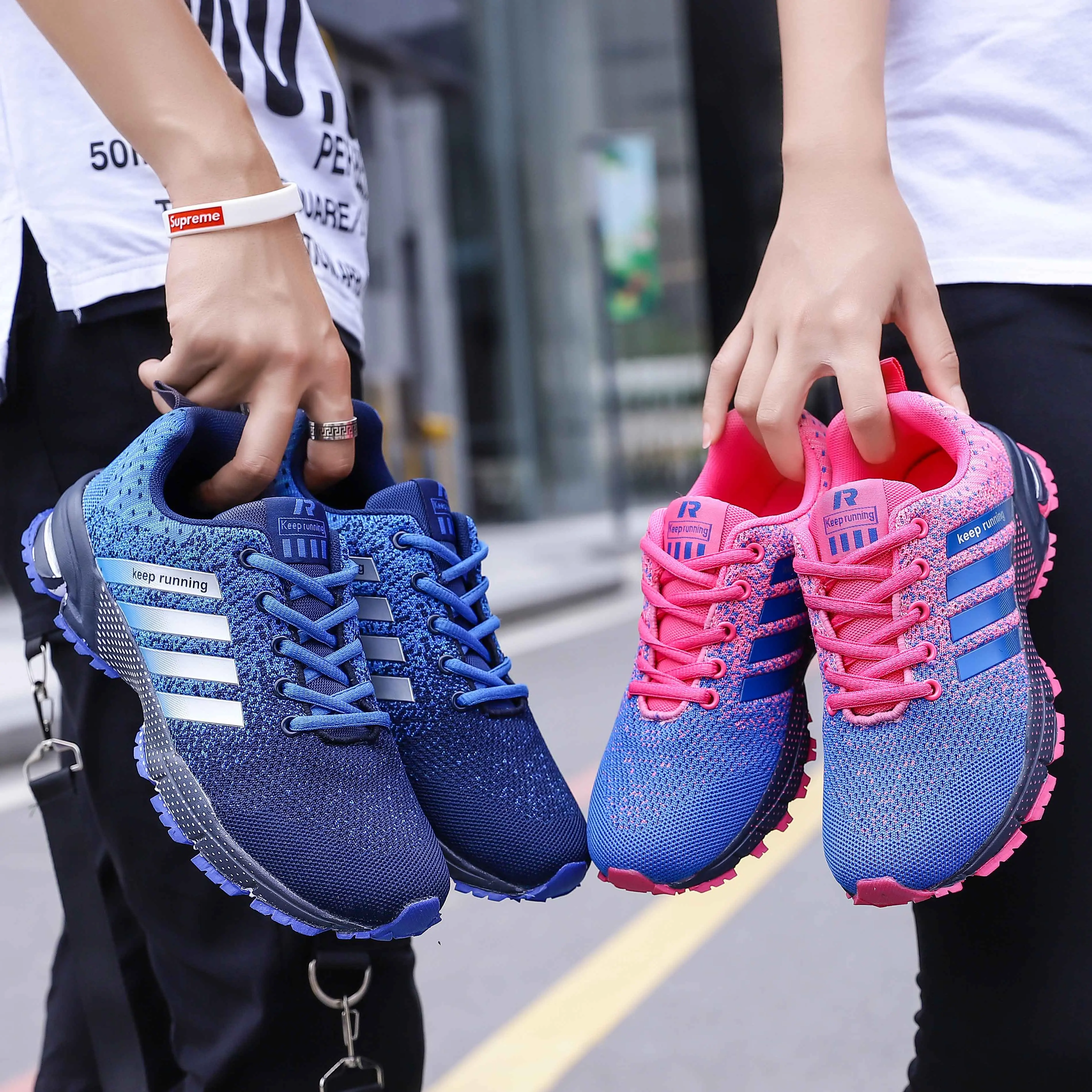 Men Running Shoes Couple Breathable Sports Sneakers Air Cushion Lace Up Walking Jogging Athletic Footwear Zapatillas Hombre New
Men Running Shoes Couple Breathable Sports Sneakers Air Cushion Lace Up Walking Jogging Athletic Footwear Zapatillas Hombre New