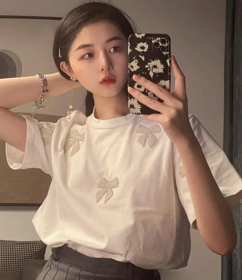 Fashion Diamonds Printed Bow White T Shirt Women 2021 Spring Summer Tops Female O-neck Loose Black Tee T-Shirt Femme S997
Fashion Diamonds Printed Bow White T Shirt Women 2021 Spring Summer Tops Female O-neck Loose Black Tee T-Shirt Femme S997