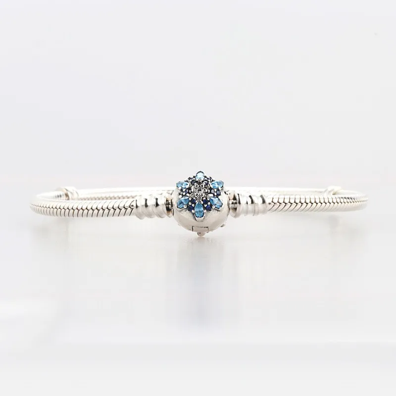 2020 New 925 Sterling Silver Sparkling Snowflake With Crystal Button Pan Bracelet Fit European Charm Bracelets Women Jewelry
2020 New 925 Sterling Silver Sparkling Snowflake With Crystal Button Pan Bracelet Fit European Charm Bracelets Women Jewelry