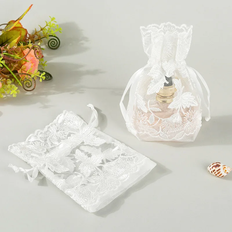 1/3pcs Baby Shower Packaging Lace Jewelry Gift Bag Candy Dragees Drawstring Bag for Home Holiday Party DIY Decor Wedding Gifts
1/3pcs Baby Shower Packaging Lace Jewelry Gift Bag Candy Dragees Drawstring Bag for Home Holiday Party DIY Decor Wedding Gifts