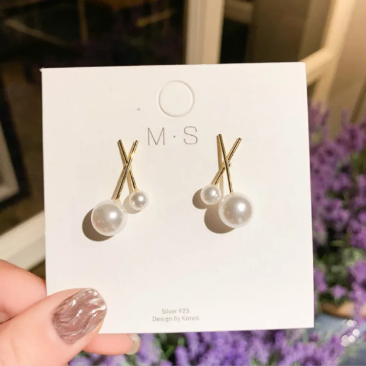 Light Luxury Korean Simple Niche Cross Pearl Earring Fashion Jewelry Accessories Stainless Steel Needle Drop Earring Women Gifts 
Light Luxury Korean Simple Niche Cross Pearl Earring Fashion Jewelry Accessories Stainless Steel Needle Drop Earring Women Gifts