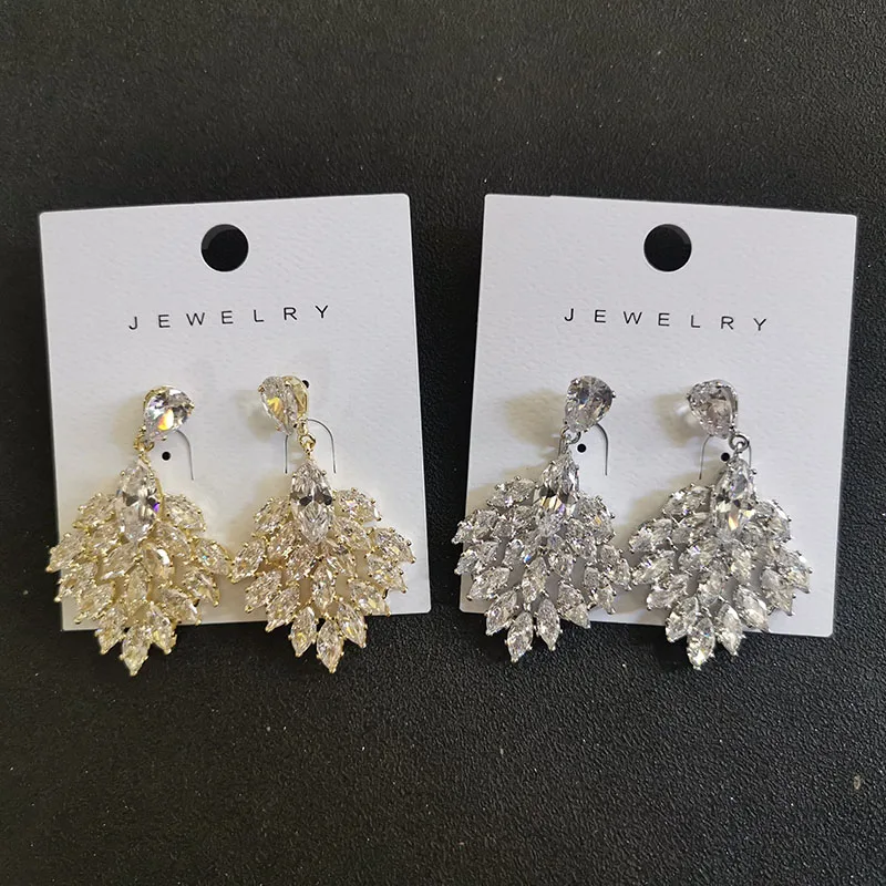 SLBRIDAL Ins Style Sparkling Fashion CZ Crystal Women Girls Party Earring Cubic Zircon Earring Bridal Wedding Drop Earring
SLBRIDAL Ins Style Sparkling Fashion CZ Crystal Women Girls Party Earring Cubic Zircon Earring Bridal Wedding Drop Earring