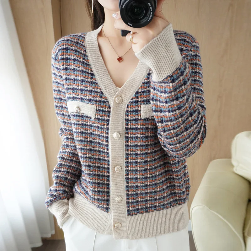 New Woman Knitted Sweater Plaid Pattern Wool Knitted Cardigan Women V-neck Knit Sweater Metal Button Chic Tops
New Woman Knitted Sweater Plaid Pattern Wool Knitted Cardigan Women V-neck Knit Sweater Metal Button Chic Tops