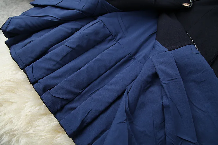 European and American women's wear 2020 winter new style Seven-point sleeve double-breasted fashion Pleated solid color dress
European and American women's wear 2020 winter new style Seven-point sleeve double-breasted fashion Pleated solid color dress