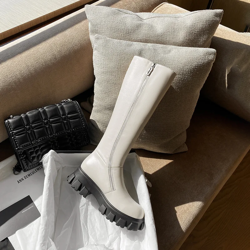New winter style Knee high boots Genuine leather Women boots warm Motorcycle boots outdoor snow boots cowhide Women shoes
New winter style Knee high boots Genuine leather Women boots warm Motorcycle boots outdoor snow boots cowhide Women shoes