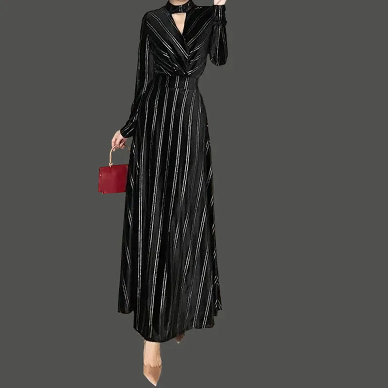 2021 new Women Autumn & Winter Elegant Velvet Dress Festa High Quality Vintage Party Robe Femme A-Line Designer Black Vestidos
2021 new Women Autumn & Winter Elegant Velvet Dress Festa High Quality Vintage Party Robe Femme A-Line Designer Black Vestidos