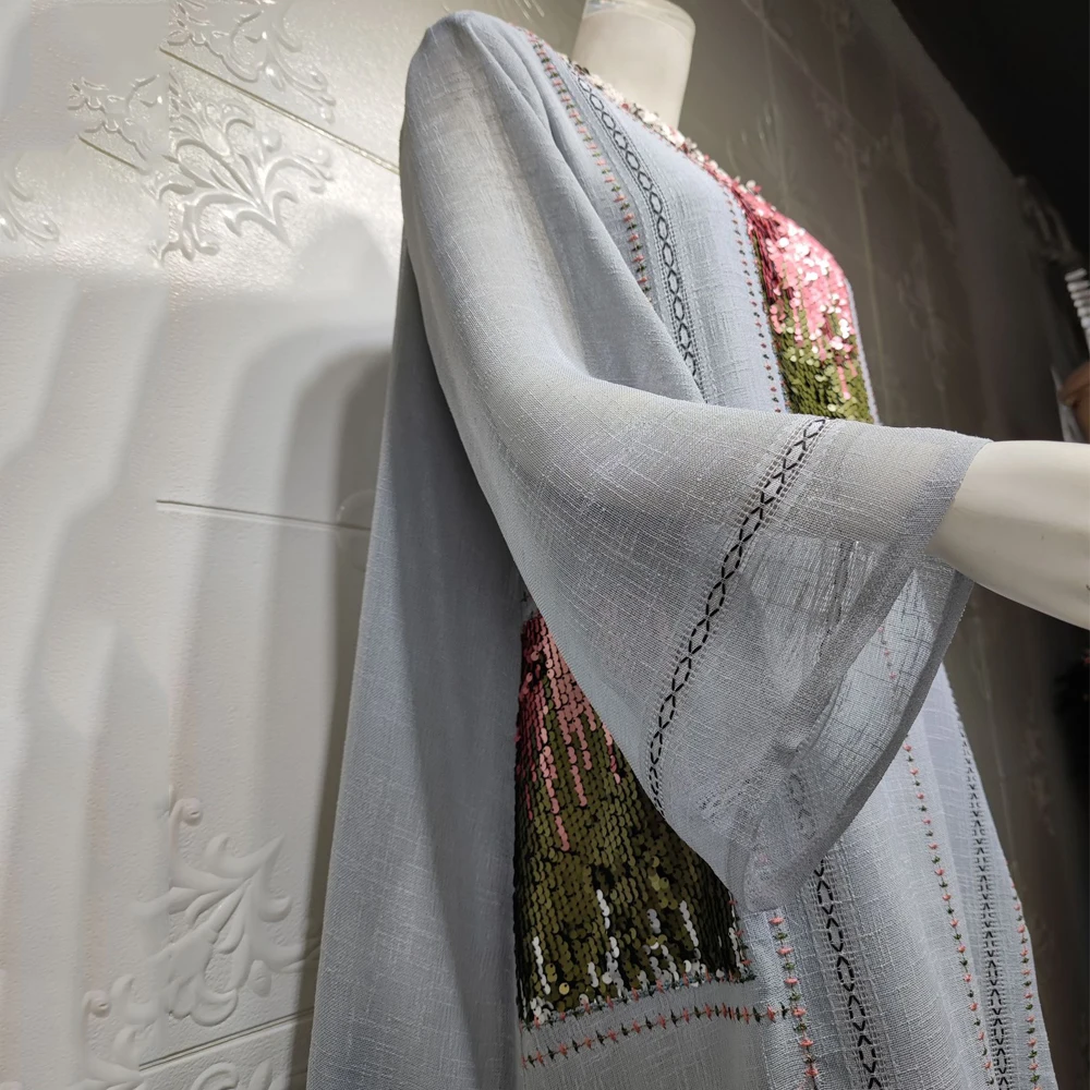 Moroccan Kaftan Dubai Muslim Fashion Abaya Embroidery Sequin Dress For Women Kimono Robe Arabe Femme European Clothing
Moroccan Kaftan Dubai Muslim Fashion Abaya Embroidery Sequin Dress For Women Kimono Robe Arabe Femme European Clothing