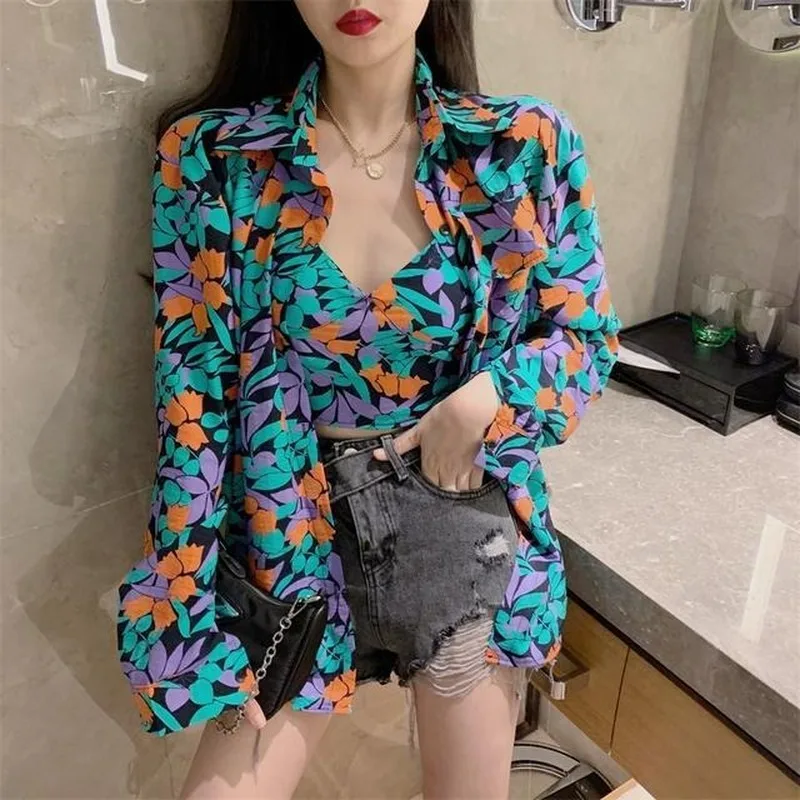 2021 Spring Autumn New Women Fashion Loose Long-sleeve Shirt Top + Camisole Travel Beach Vacation Printing Two Piece Suit Y396
2021 Spring Autumn New Women Fashion Loose Long-sleeve Shirt Top + Camisole Travel Beach Vacation Printing Two Piece Suit Y396