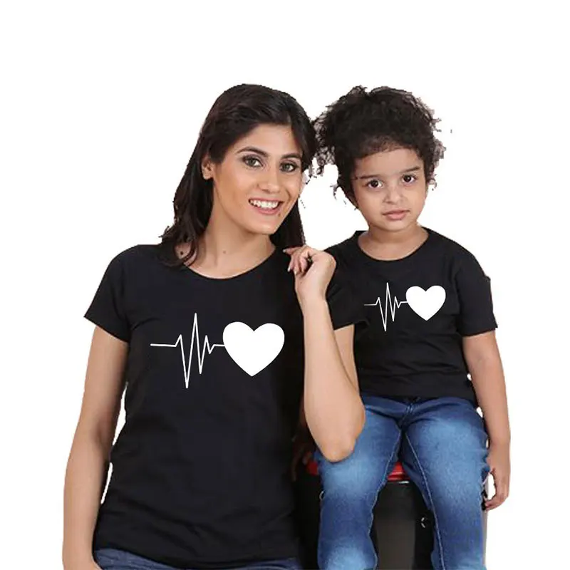 TUONXYE Family Matching Clothes Mother Daughter Son Outfits Women Mom Heart Design Short Sleeves Baby Girl Boys Tops T Shirt
TUONXYE Family Matching Clothes Mother Daughter Son Outfits Women Mom Heart Design Short Sleeves Baby Girl Boys Tops T Shirt