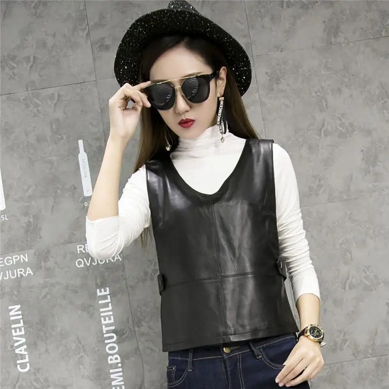 Woman PU Faux Leather Waistcoat Wearing Autumn and Winter 2021 Female Thin V-neck Sleeveless Waistcoat Vests Plus Size 3XL A19
Woman PU Faux Leather Waistcoat Wearing Autumn and Winter 2021 Female Thin V-neck Sleeveless Waistcoat Vests Plus Size 3XL A19