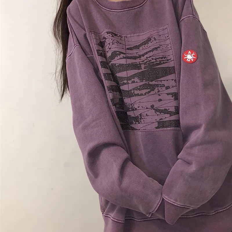 Двойная нашивка батик серый батик фиолетовый CAVEMPT C.E с круглым вырезом для мужчин и женщин 1:1 высококачественные красивые потертые толстовк... 
Двойная нашивка батик серый батик фиолетовый CAVEMPT C.E с круглым вырезом для мужчин и женщин 1:1 высококачественные красивые потертые толстовк...