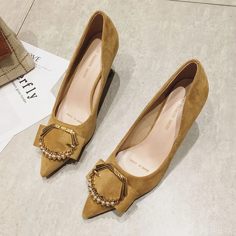 2019 Women Luxury Sexy High Heels Valentine Shoes Pointed Top Fetish High Heels Dress Shoes Women Black Heels Metal Decoration
2019 Women Luxury Sexy High Heels Valentine Shoes Pointed Top Fetish High Heels Dress Shoes Women Black Heels Metal Decoration
