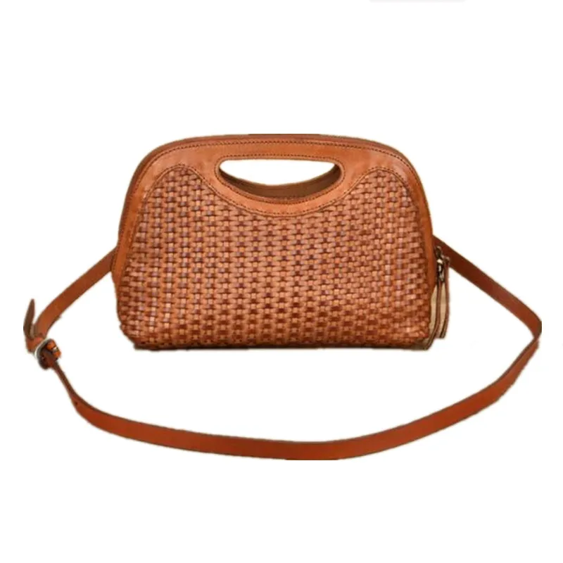 New style 100% first layer vegetable tanned cowhide hand-woven handbag Japanese retro one-shoulder messenger handbag
New style 100% first layer vegetable tanned cowhide hand-woven handbag Japanese retro one-shoulder messenger handbag