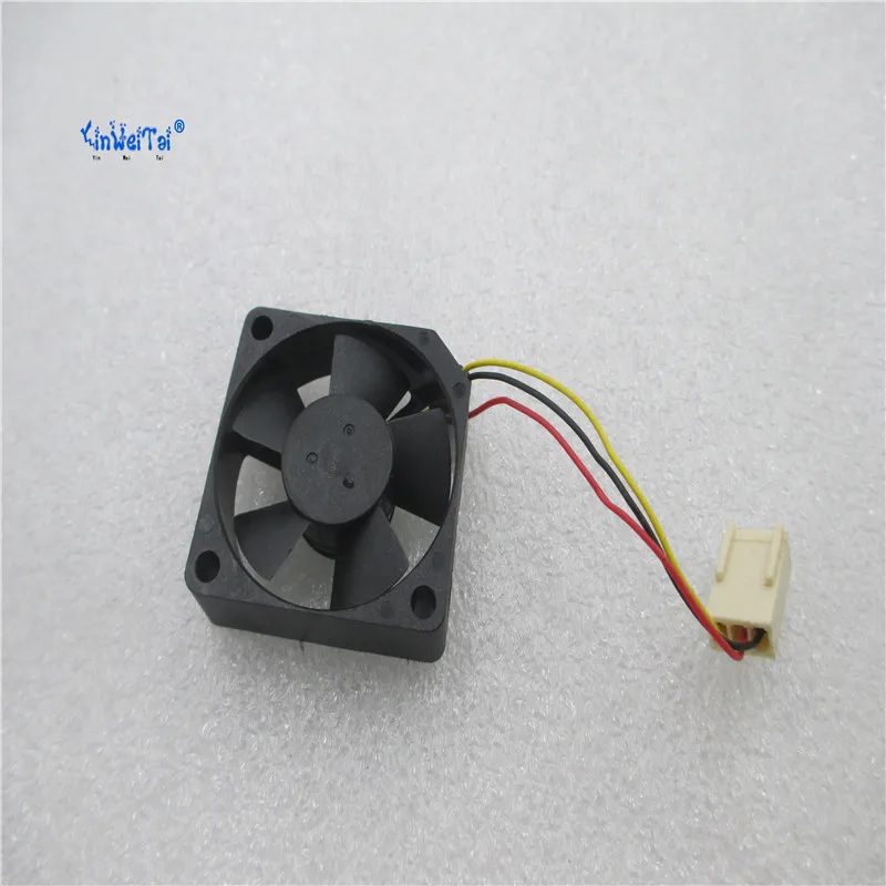 YINWEITAI Free Shipping CPU FAN For MC35101V1-000U-G99 3510 35X35X10MM 3.5CM 12V 0.72W Cooling Fan
YINWEITAI Free Shipping CPU FAN For MC35101V1-000U-G99 3510 35X35X10MM 3.5CM 12V 0.72W Cooling Fan