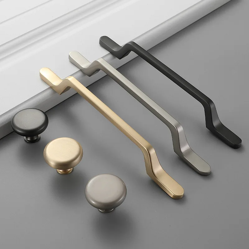 Furniture hardware cabinet wardrobe door handle Nordic style single hole gold small handle zinc alloy multi-standard handle
Furniture hardware cabinet wardrobe door handle Nordic style single hole gold small handle zinc alloy multi-standard handle