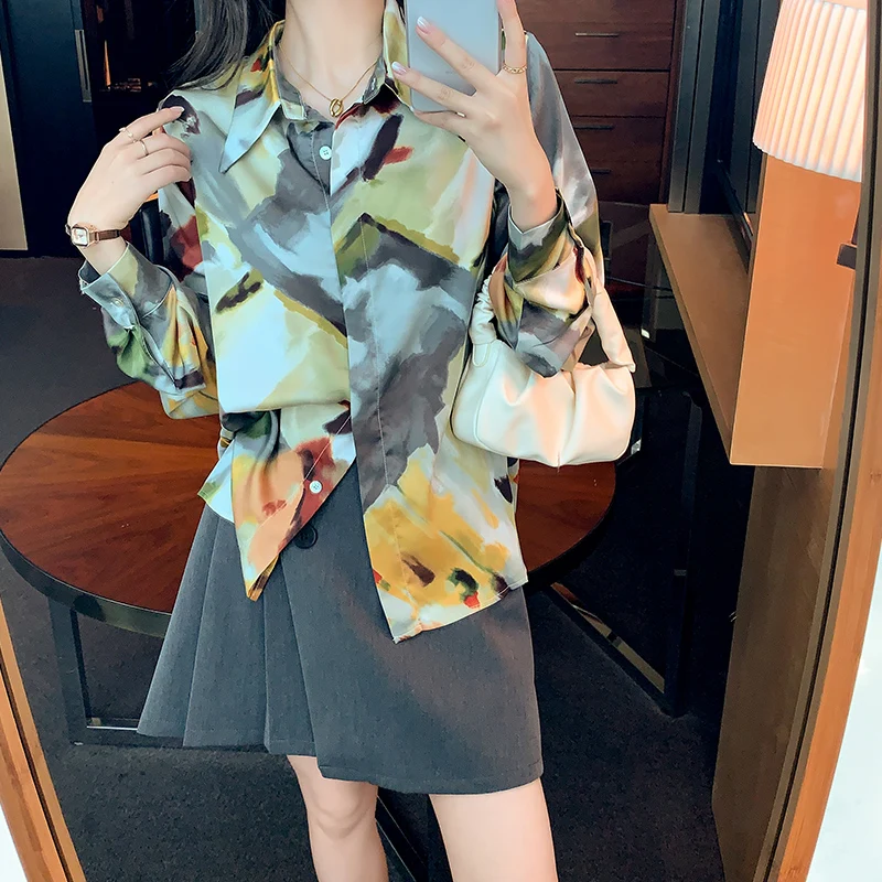 Women Shirt Spring Autumn Long Sleeve Lapel Streetwear Harajuku Casual Loose Tops Female Print Elegant Blouses Button Shirt 0616
Women Shirt Spring Autumn Long Sleeve Lapel Streetwear Harajuku Casual Loose Tops Female Print Elegant Blouses Button Shirt 0616