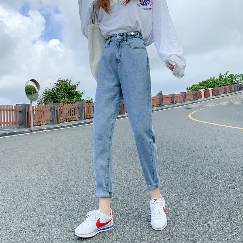 WICCON High Waist Jeans Woman Plus Size Denim Pants Lace Up Washed Loose Coated Harem Pants Casual 2021 Mom Jeans Women Gray
WICCON High Waist Jeans Woman Plus Size Denim Pants Lace Up Washed Loose Coated Harem Pants Casual 2021 Mom Jeans Women Gray