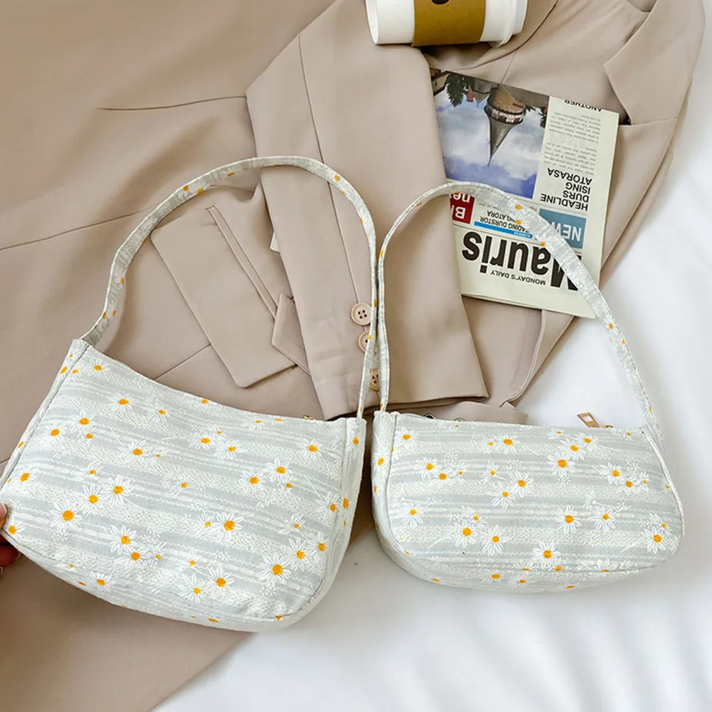 Casual Daisy Print Top-handle Bag Retro Women Cloth Shoulder Money Purse Female Commuter Street Underarm Pouch Handbag
Casual Daisy Print Top-handle Bag Retro Women Cloth Shoulder Money Purse Female Commuter Street Underarm Pouch Handbag