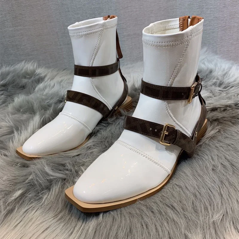 Genuine Leather Boots Women Winter Fashion Shoes Ankle Chunky Platform Female Flat Comfortable Boots Zipper Square Toe 2021 New
Genuine Leather Boots Women Winter Fashion Shoes Ankle Chunky Platform Female Flat Comfortable Boots Zipper Square Toe 2021 New