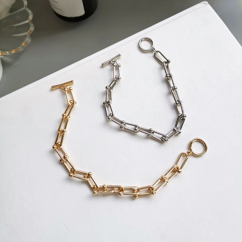 Fashion Jewelry Chain Bracelet Metal Alloy Golden Plating Hot Selling U Shape Link Bracelet For Women Jewelry Gifts For Girl
Fashion Jewelry Chain Bracelet Metal Alloy Golden Plating Hot Selling U Shape Link Bracelet For Women Jewelry Gifts For Girl