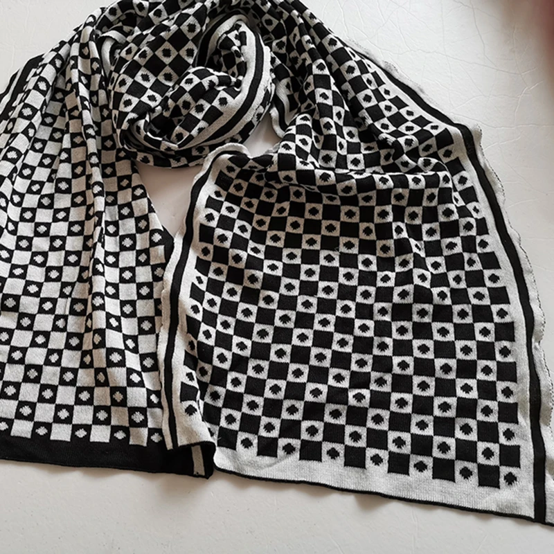 long Scarves Cashmere women/men wholesale Winter plaid Scarf warm Casual Tassel Scarfs women Man Business scarf unisex scarf
long Scarves Cashmere women/men wholesale Winter plaid Scarf warm Casual Tassel Scarfs women Man Business scarf unisex scarf