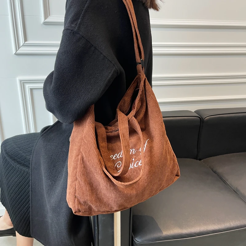 Corduroy Big High Capacity Shoulder Bags for Women 2021 hit Winter Female Classical Handbags and Purses Casual Travel Totes
Corduroy Big High Capacity Shoulder Bags for Women 2021 hit Winter Female Classical Handbags and Purses Casual Travel Totes