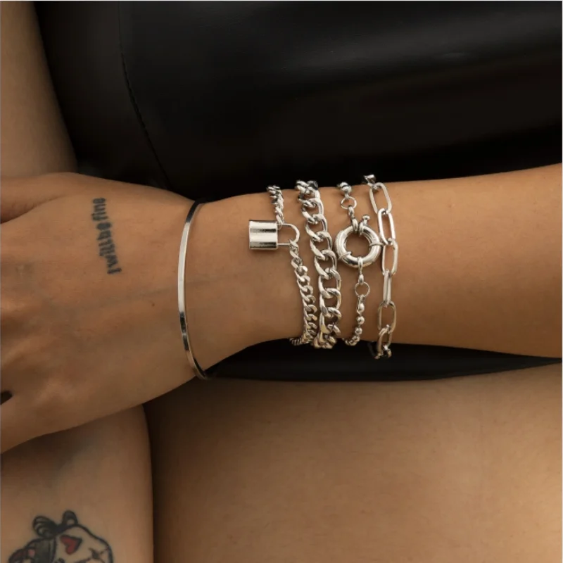 5Pcs/Set Bohemian Punk Cuban Chain Bracelets Set for Women Men Lock Link Charm Bracelets Bangles Couple Fashion Wrist Jewelry
5Pcs/Set Bohemian Punk Cuban Chain Bracelets Set for Women Men Lock Link Charm Bracelets Bangles Couple Fashion Wrist Jewelry