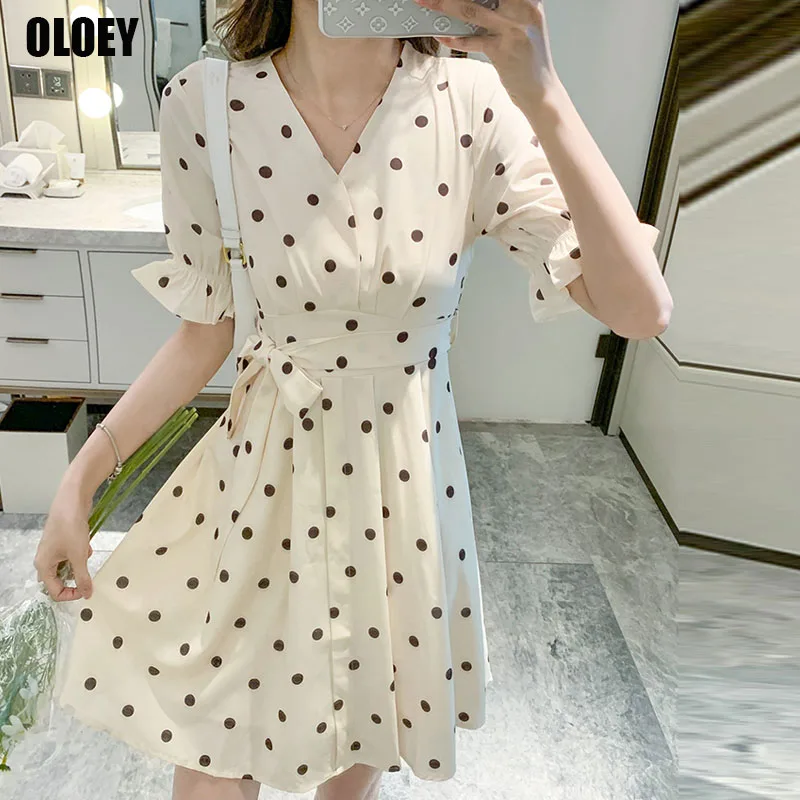 Women'S Sweet Polka Dot Office Mini Dress French Net Red Temperament Dress Female Summer 2021 New Korean V-Neck Slim Age Dresses
Women'S Sweet Polka Dot Office Mini Dress French Net Red Temperament Dress Female Summer 2021 New Korean V-Neck Slim Age Dresses
