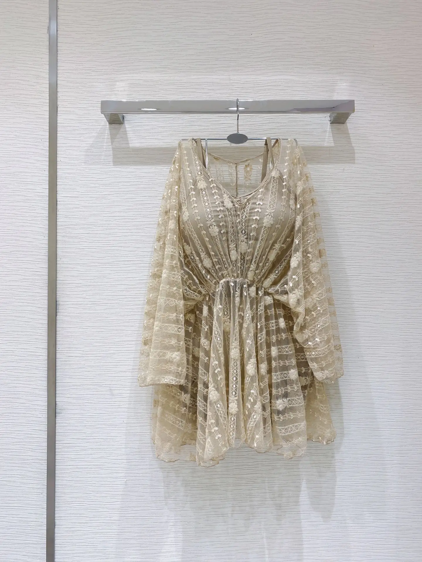 Кружевная одежда для плавания с оборками от Haute Couture, новинка, шикарный роскошный пикантный элегантный купальник для пляжа, вечеринки, серфи...
Кружевная одежда для плавания с оборками от Haute Couture, новинка, шикарный роскошный пикантный элегантный купальник для пляжа, вечеринки, серфи...