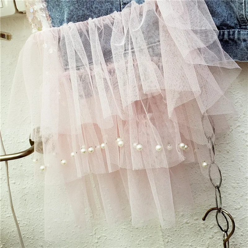 2021 Summer Pink Gauze Patched Denim Shirt Short Beading Pearls Sleeve Girls Stylish Tops Sequins Asymmetrical Grenadine Vest
2021 Summer Pink Gauze Patched Denim Shirt Short Beading Pearls Sleeve Girls Stylish Tops Sequins Asymmetrical Grenadine Vest