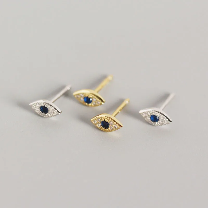 Simple and Exquisite Silver Plated Stud Earrings Zircon Blue Evil Eye Stud Earrings Women's Wedding Jewelry Birthday Gift
Simple and Exquisite Silver Plated Stud Earrings Zircon Blue Evil Eye Stud Earrings Women's Wedding Jewelry Birthday Gift