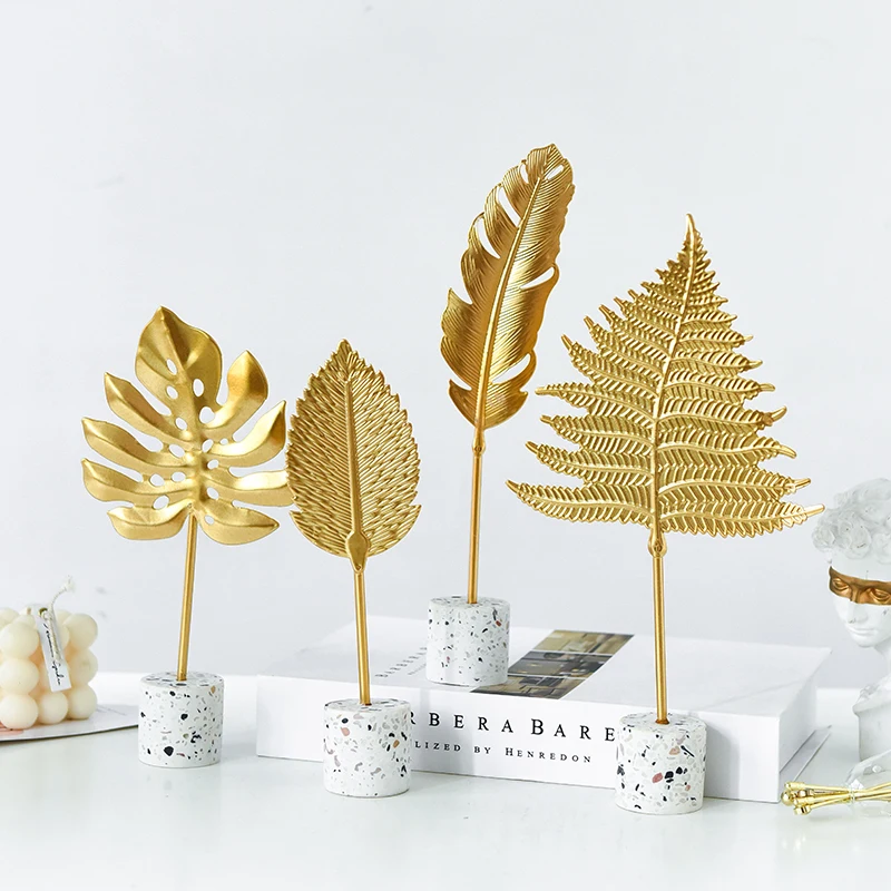 Europe Decor Miniature Figurines Room Decoration Golden Resin Statue Home Decoration Accessories for Living Room Christmas Gifts
Europe Decor Miniature Figurines Room Decoration Golden Resin Statue Home Decoration Accessories for Living Room Christmas Gifts