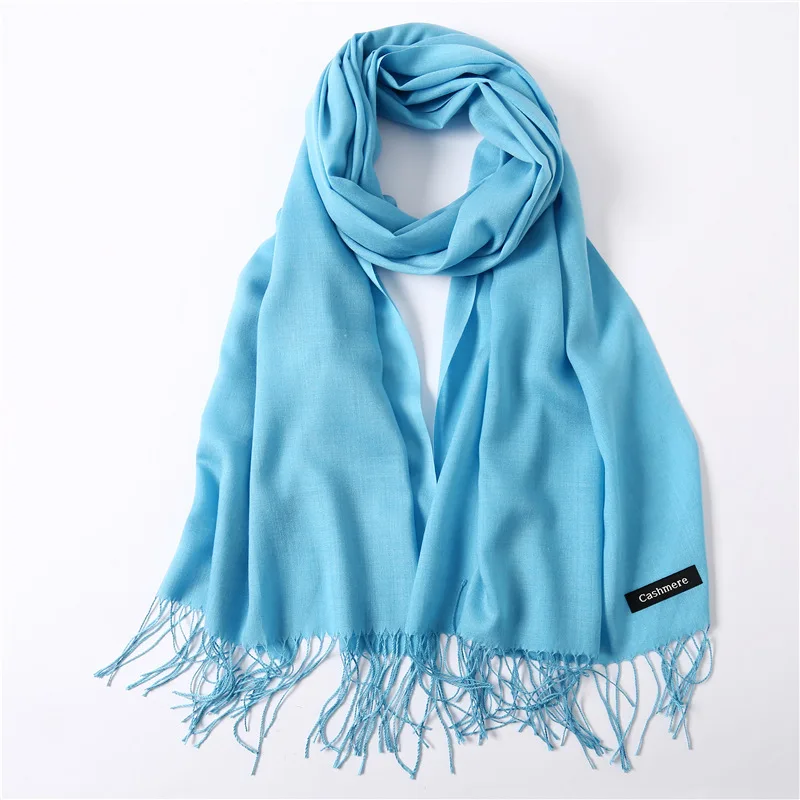 The most popular scarf of 2019, with European and American elements
The most popular scarf of 2019, with European and American elements