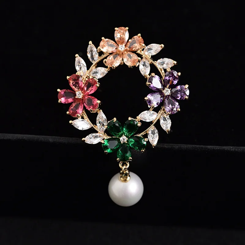 

Elegant Teardrop Zircon Flower Rhinestone Brooch Pins Beautiful Crystal Wreath Brooches for Women Christmas Pin Gifts Accesorios