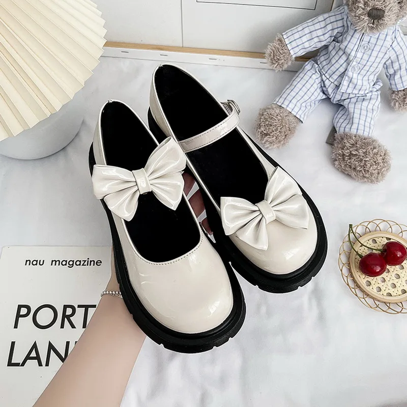 Sweet Lolita Shoes Women Mary Janes Leather Flats Shoes Ladies Removable Bow Round Toe College Girls Retro Cosplay Kawaii Shoes
Sweet Lolita Shoes Women Mary Janes Leather Flats Shoes Ladies Removable Bow Round Toe College Girls Retro Cosplay Kawaii Shoes