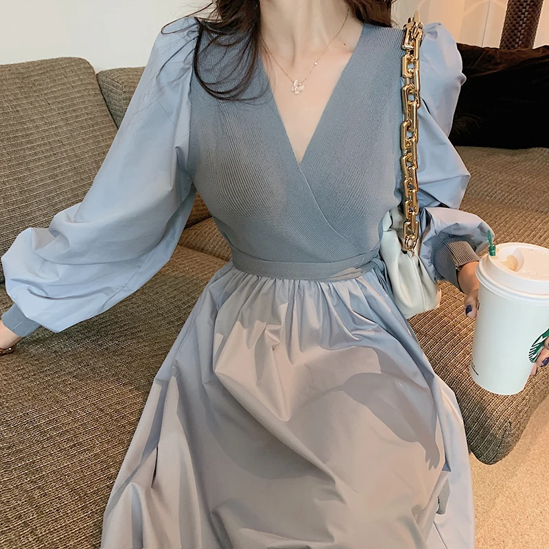 Vintage Bowknot Knitting Dress Women 2021 New Spring Autumn V-Neck Puff Sleeve Ladies Sweet Princess Dresses 
Vintage Bowknot Knitting Dress Women 2021 New Spring Autumn V-Neck Puff Sleeve Ladies Sweet Princess Dresses
