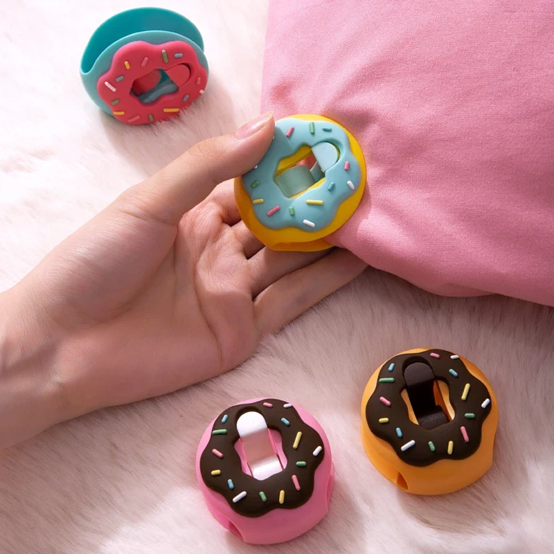 6Pcs Doughnut Bed Sheet Grippers Needleless Buckle Clip Quilt Bed Sheet Curtain Non Slip Clips Home Textiles Organize Gadget
6Pcs Doughnut Bed Sheet Grippers Needleless Buckle Clip Quilt Bed Sheet Curtain Non Slip Clips Home Textiles Organize Gadget