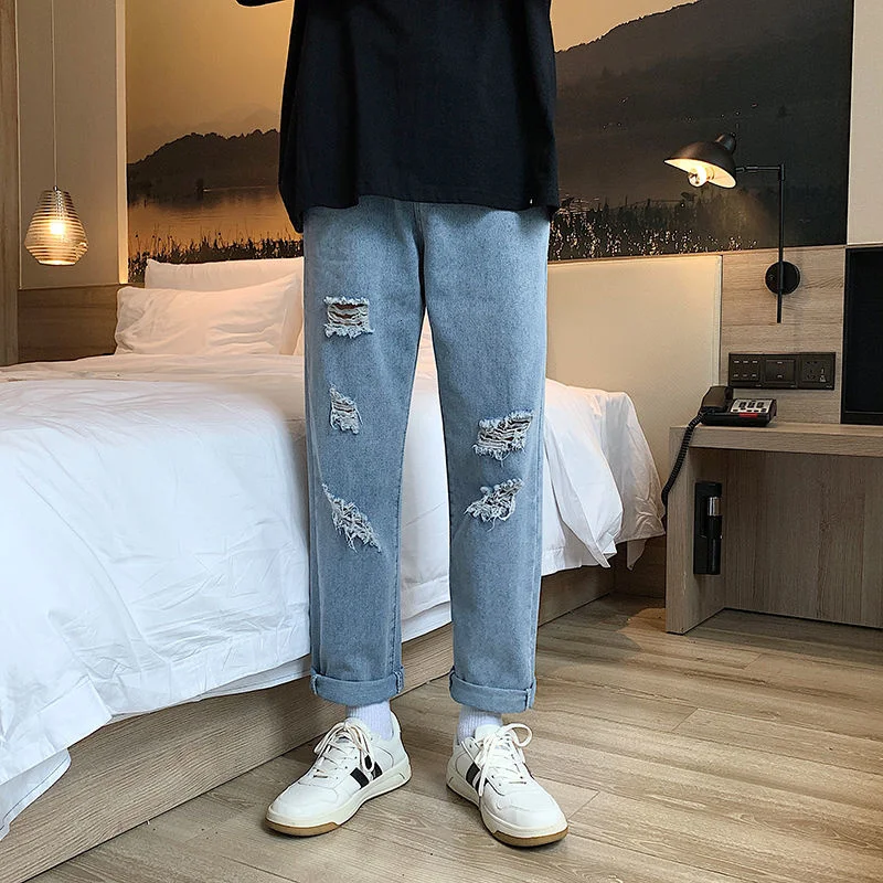 Ripped Jeans Summer Trendy Brand Loose Straight Nine-point Trousers Sports Men's Hip-hop Streetwear Retro Denim Pants Plus Size
Ripped Jeans Summer Trendy Brand Loose Straight Nine-point Trousers Sports Men's Hip-hop Streetwear Retro Denim Pants Plus Size