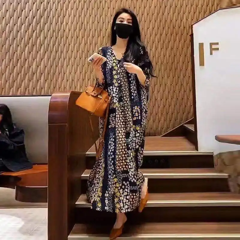 2021 summer new loose cover belly show thin temperament over the knee dress
2021 summer new loose cover belly show thin temperament over the knee dress