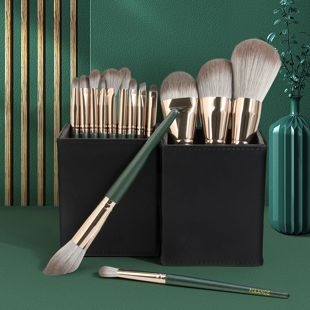 MAANGE 14Pcs Makeup Brushes Set Cosmetic Foundation Powder Blush Eye Shadow Lip Make Up Brush Tool Kit Maquiagem with Holder
MAANGE 14Pcs Makeup Brushes Set Cosmetic Foundation Powder Blush Eye Shadow Lip Make Up Brush Tool Kit Maquiagem with Holder